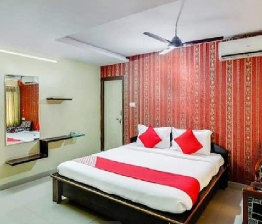 Maruthi Residency Inn | A/C Deluxe Room